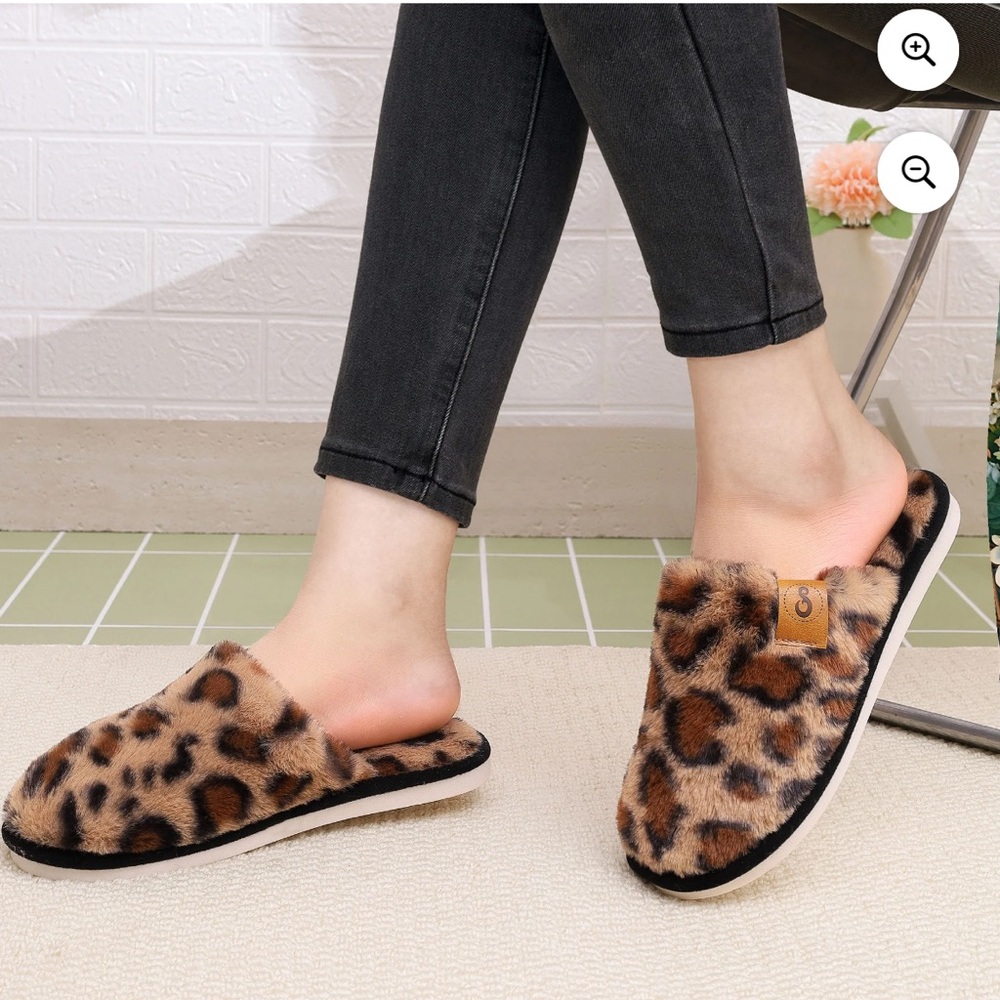 New! Leopard Print Faux Fur Slippers